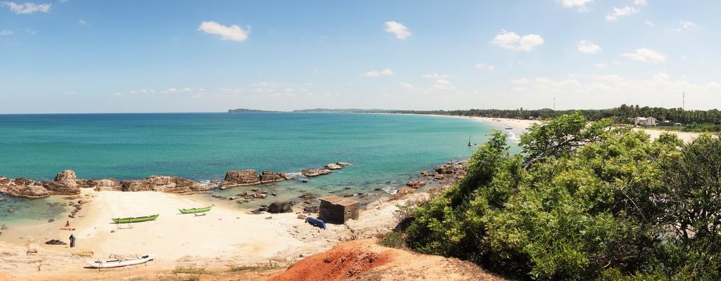 Little White House Hotel Trincomalee Esterno foto